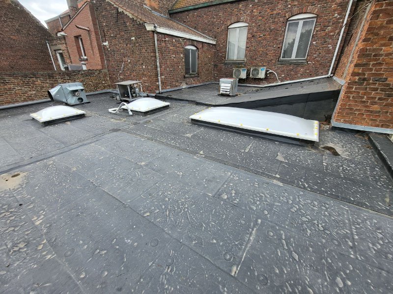 Toiture plate en EPDM isolée et rénovée